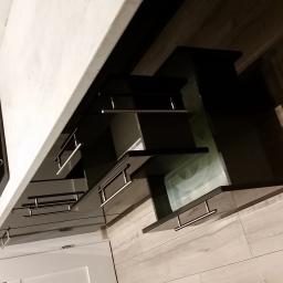 Meble Krzysztof Morawiec - Czerń zawsze w modzie.