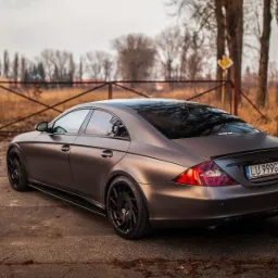 Zmiana koloru na satynowy szary.