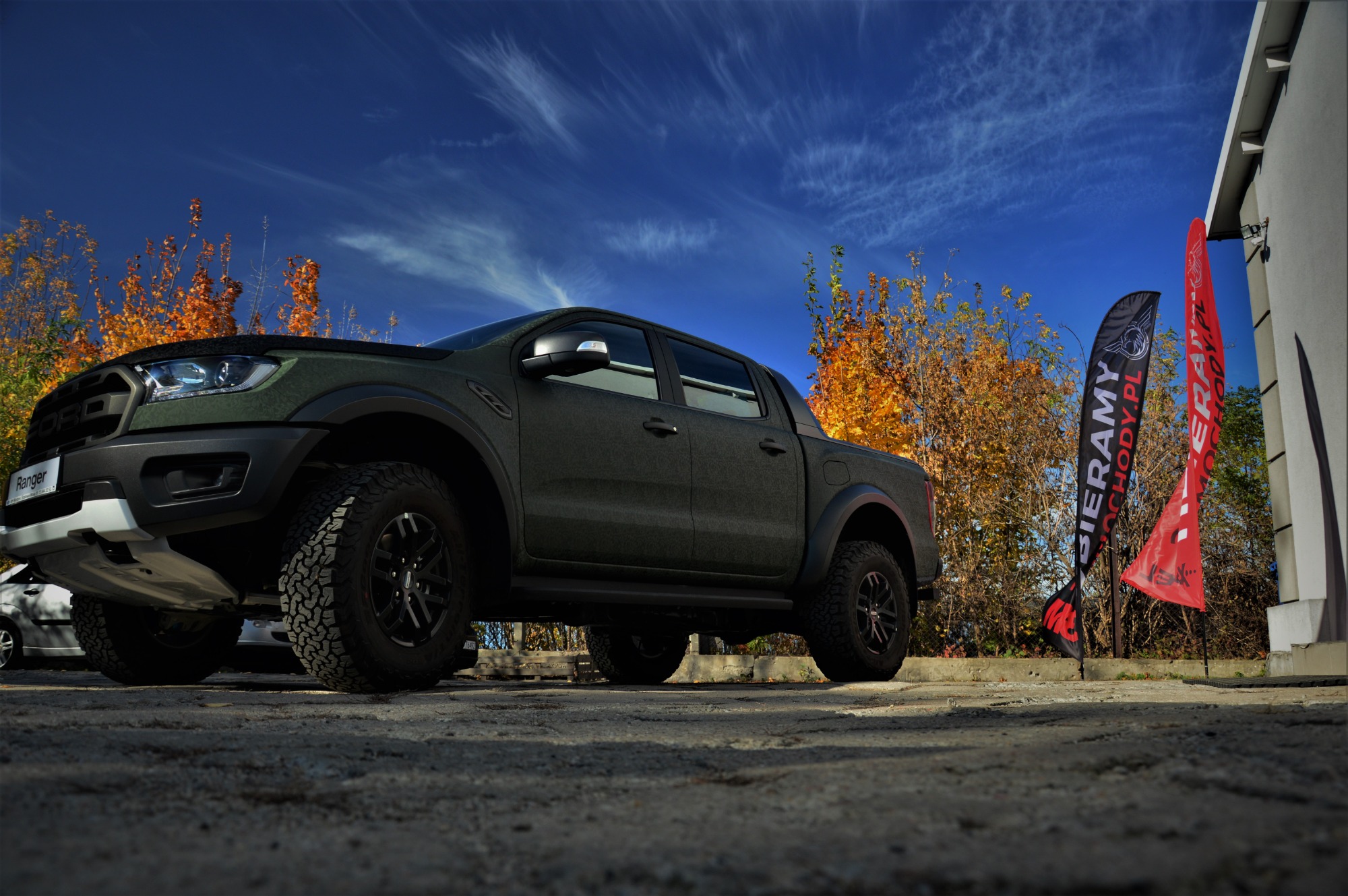 Zmiana koloru military i black shadow.