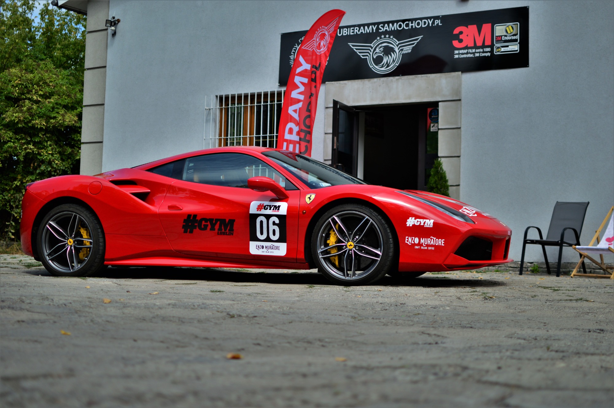 Zabezpieczenie całościowe lakieru folią ochronną PPF firmy XPEL oraz stylizacja sportowa