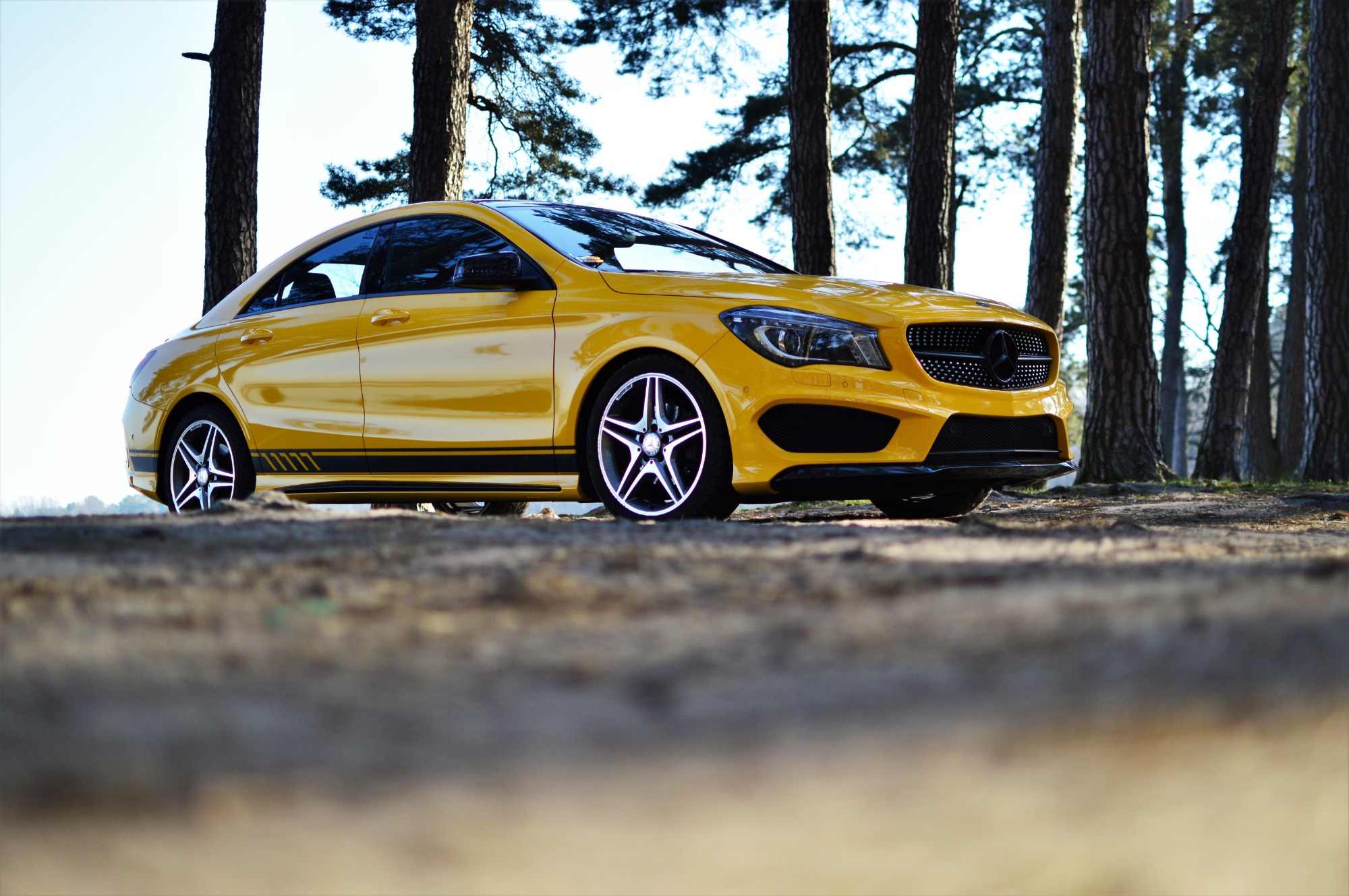 Zmiana koloru na żółty.