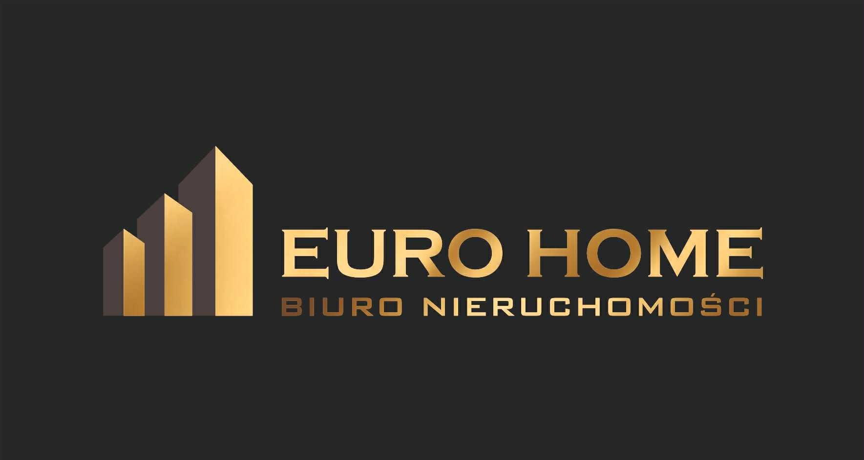 Eleganckie logo biura nieruchomości Euro Home na ciemnym tle. Złote, stylizowane budynki i napis 'Biuro Nieruchomości' tworzą profesjonalny wizerunek.