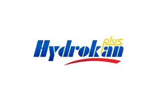 Logo firmy Hydrokan Plus z niebieskim napisem Hydrokan i żółto-czerwonym dopiskiem Plus na białym tle.