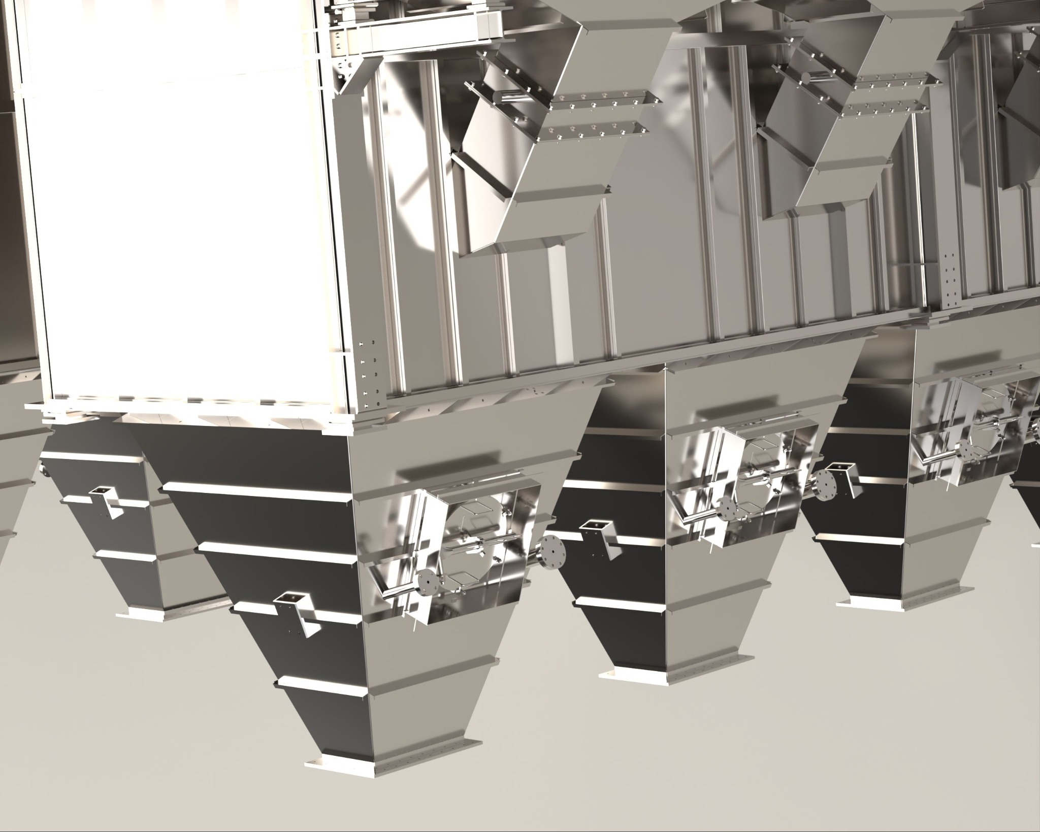 Szczegółowe ujęcie modułowej konstrukcji stalowej z elementami złącznymi i otworami montażowymi, prezentujące precyzję wykonania.