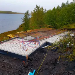 Budowa w trakcie - domek letniskowy nad jeziorkiem...