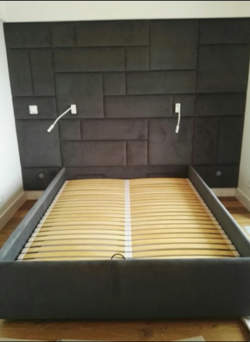 Łóżko i zagłówek