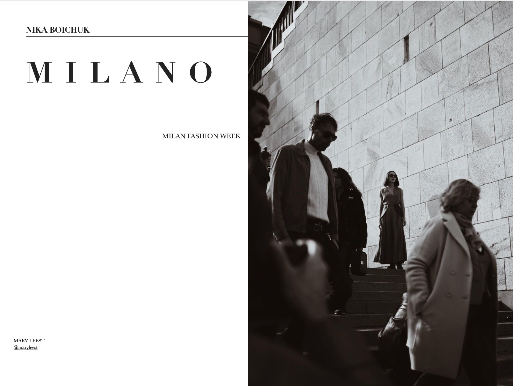Czarno-biała fotografia uliczna z Tygodnia Mody w Mediolanie, przedstawiająca modelkę w sukni na tle kamiennych schodów, otoczoną przez przechodniów.