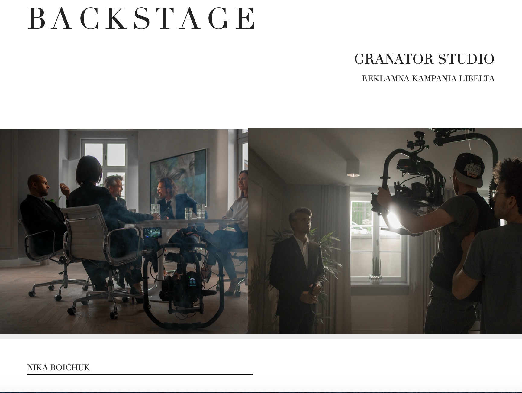 Ekipa filmowa kręci scenę biznesową: mężczyźni w garniturach siedzą przy stole podczas nagrywania z użyciem profesjonalnego sprzętu filmowego, w tle widoczny obraz na ścianie.