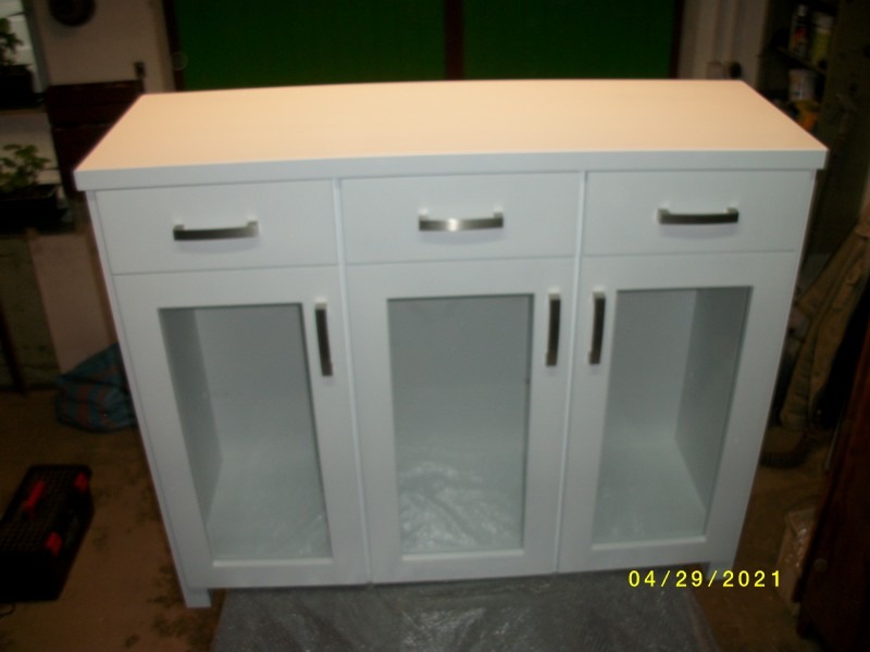 Komoda drewniana biała