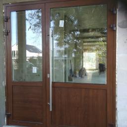 Drzwi aluminiowe - kolor drewnopodobny 