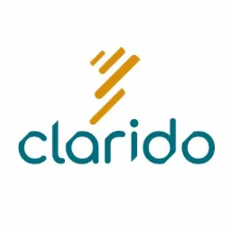 Logo firmy Clarido z abstrakcyjnym symbolem i nazwą w kolorze morskim oraz złotym akcentem.