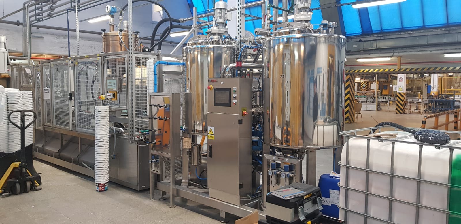 urządzenie mieszająco-dozujące z systemem mycia