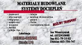 Grafika reklamowa składu budowlanego z listą oferowanych materiałów, w tym cementu, regipsów, farb i materiałów ociepleniowych, z informacją o lokalizacji i danych kontaktowych.