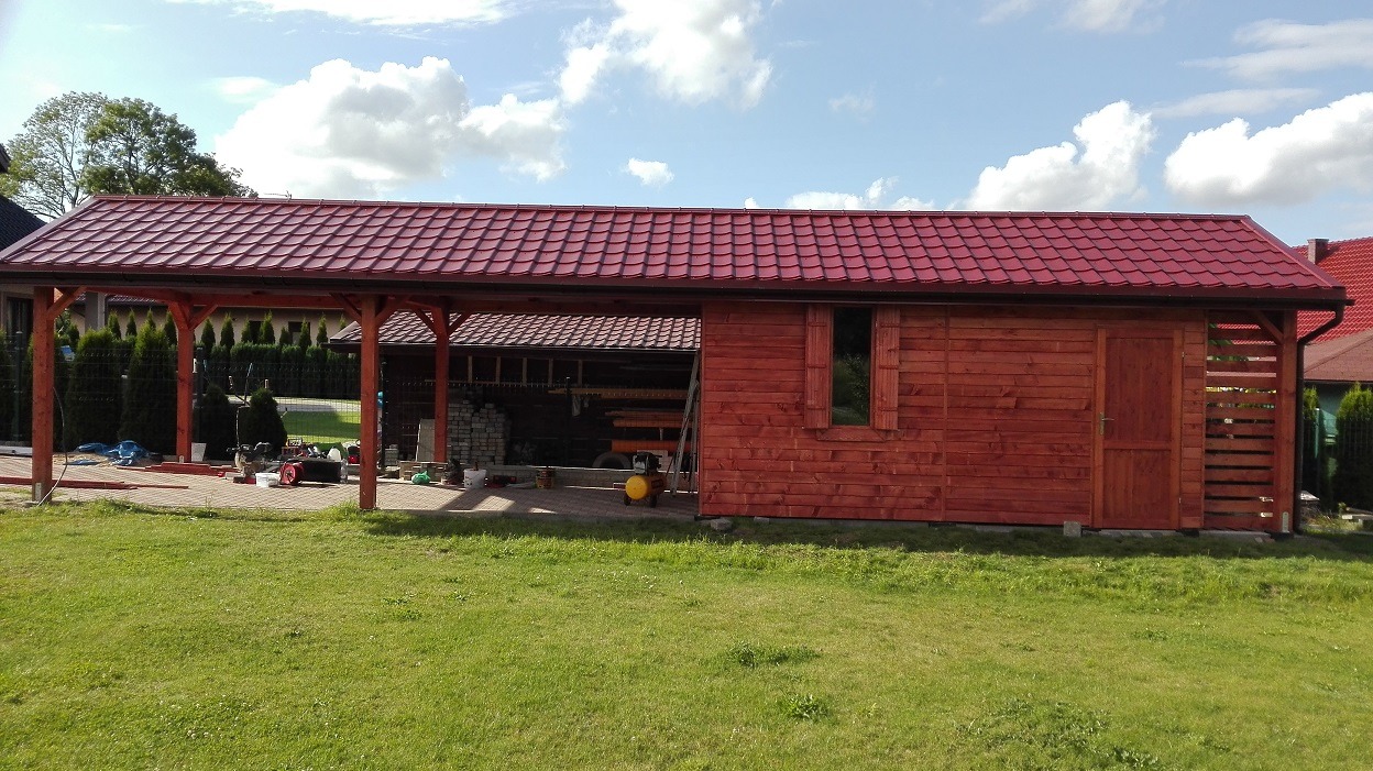 Altana z wiatą na samochód