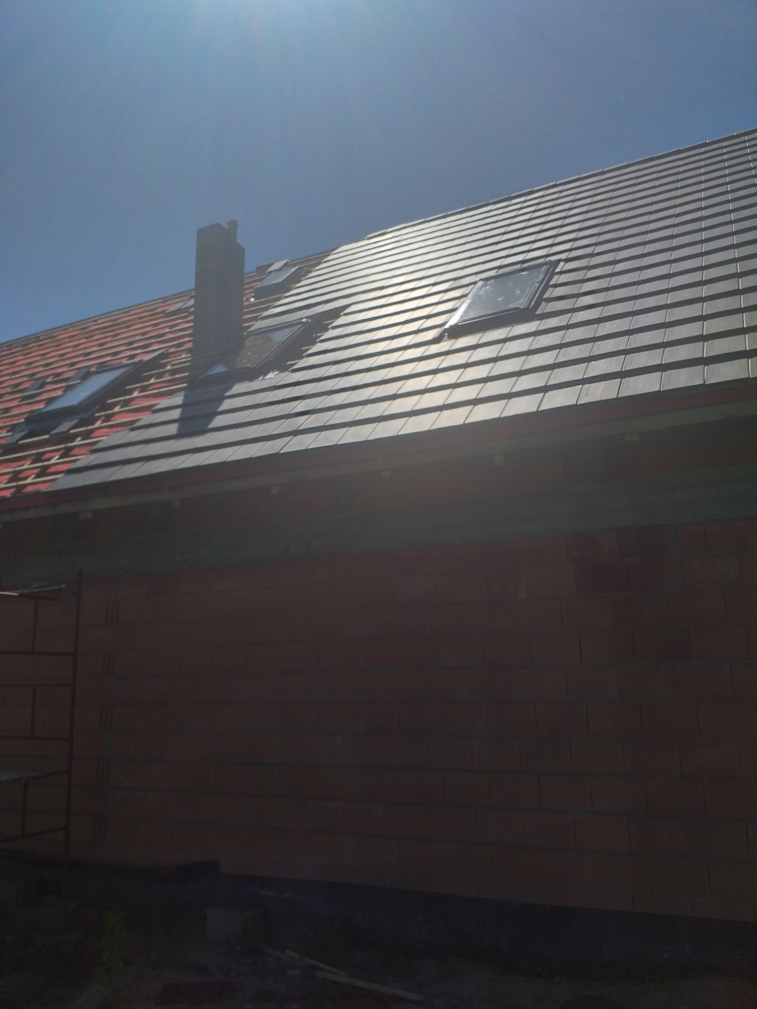 Dach w całości wykonany na 5+.