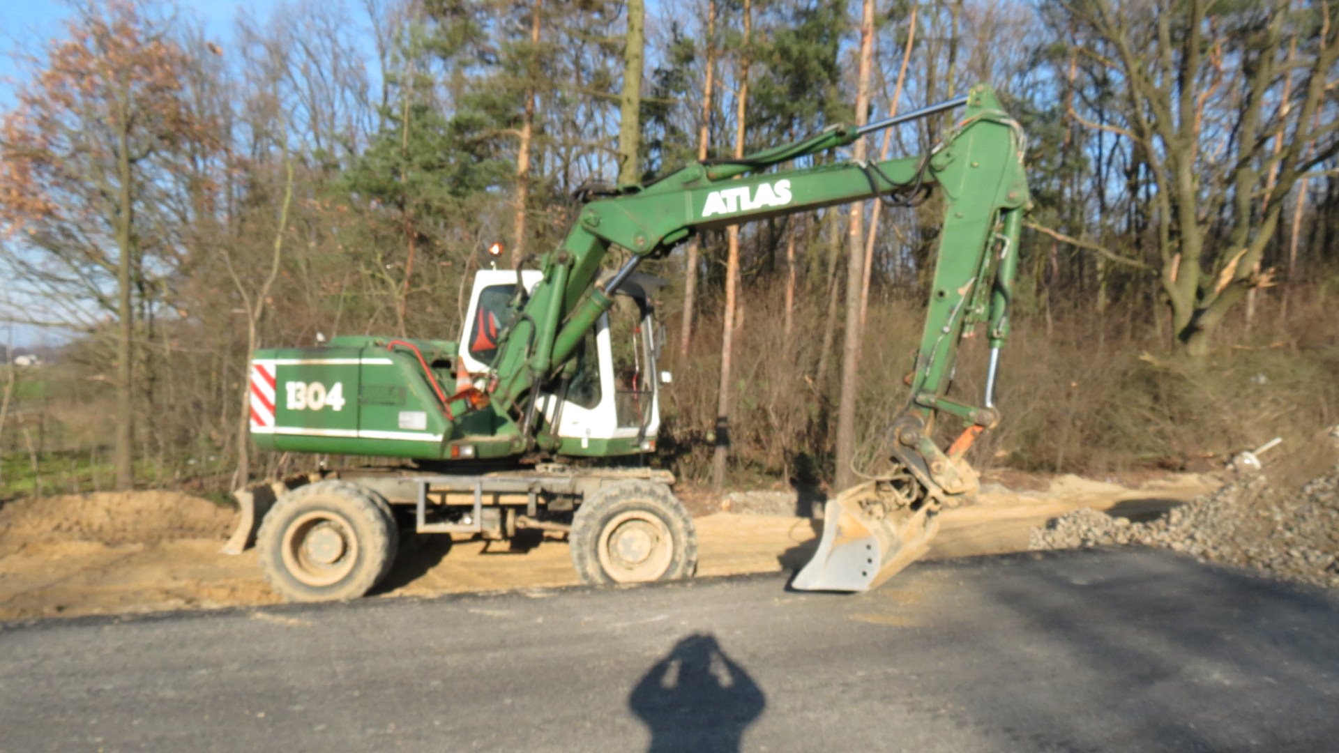 Usługi Koparkami Kołowimi Obrotowymi Od 9-17 Ton