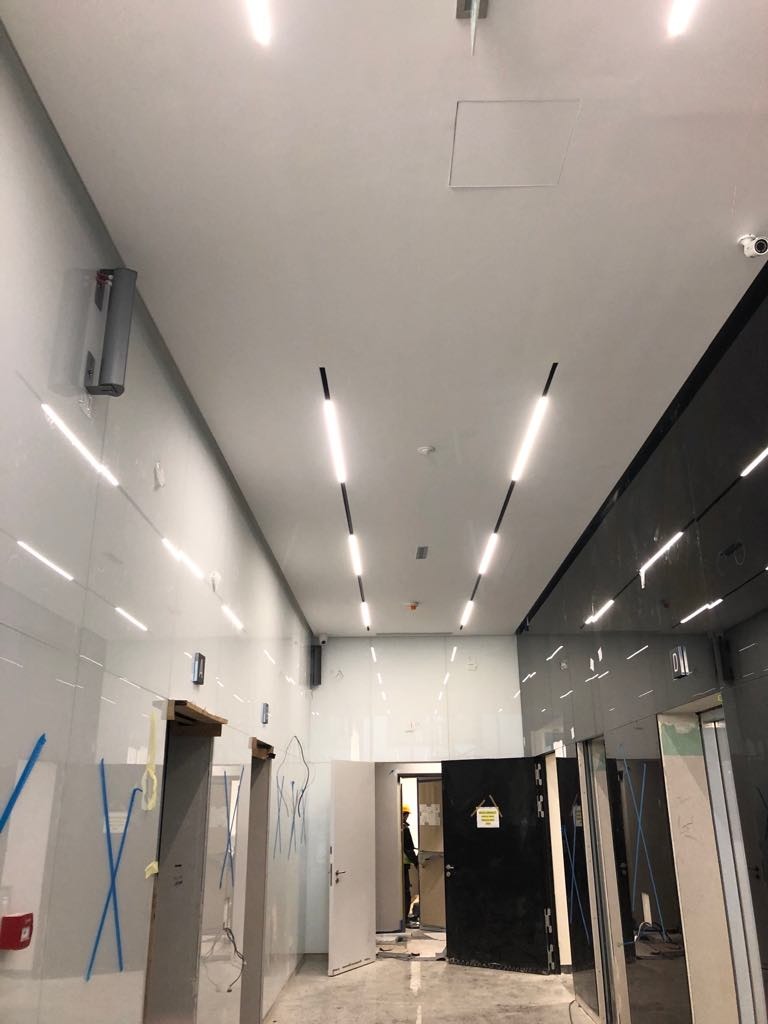 Budowa Metropoint Office w Warszawie, Hol windowy