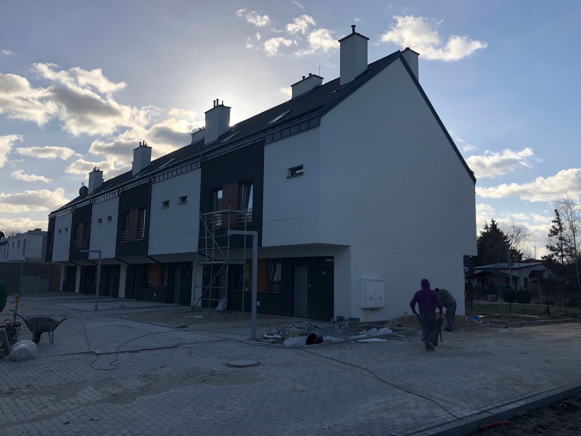 Rjmpleksowa budowa dachu.