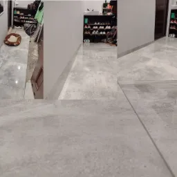 wymiana glazury na podłodze