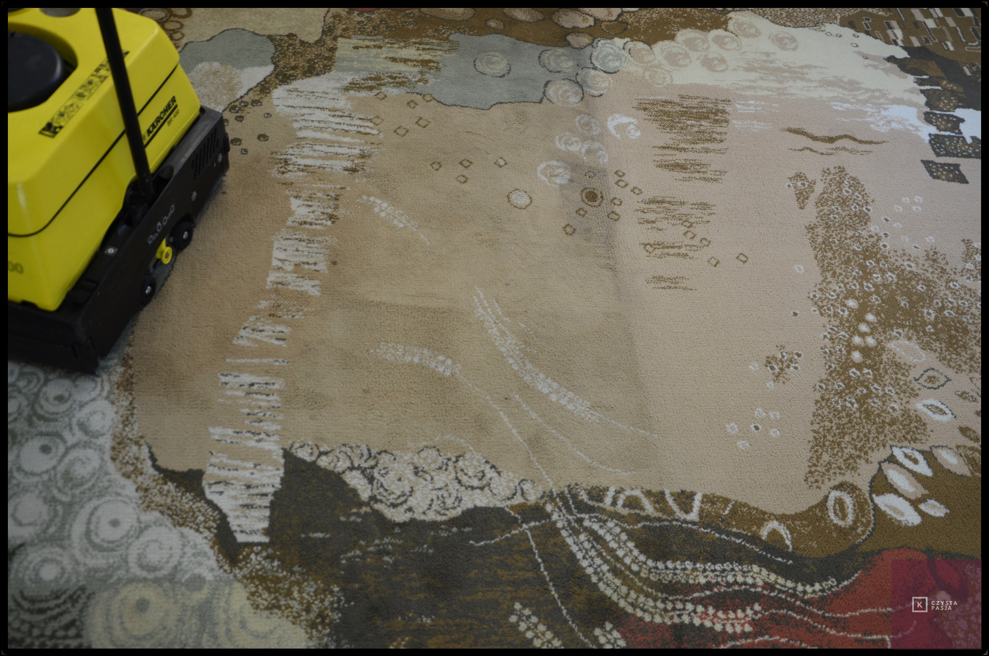 Efekt prania ekstrakcyjnego dywanu 50/50