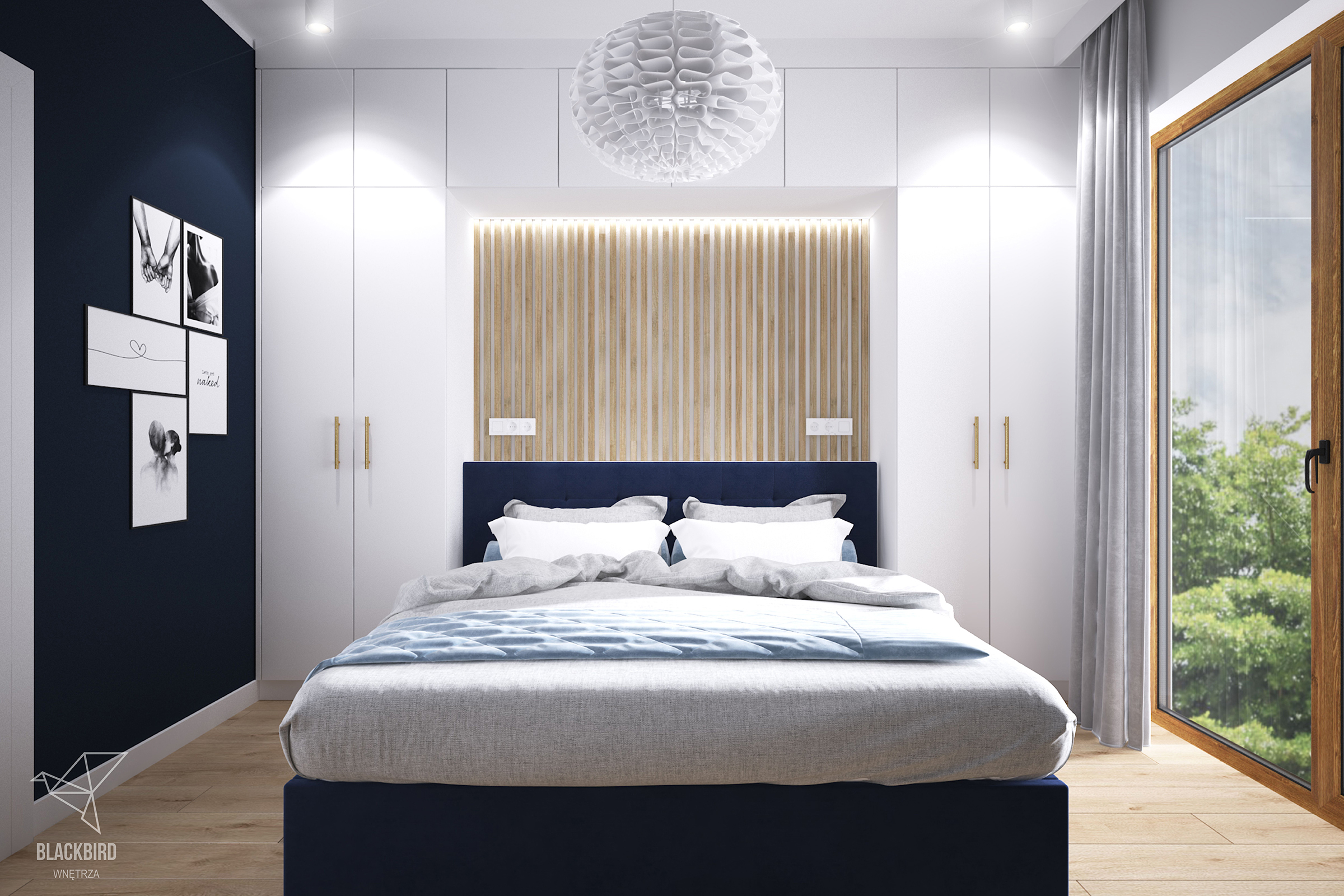 Nowoczesna sypialnia z ciemnoniebieską ścianą, białymi szafami, drewnianymi panelami za łóżkiem i designerską lampą sufitową.