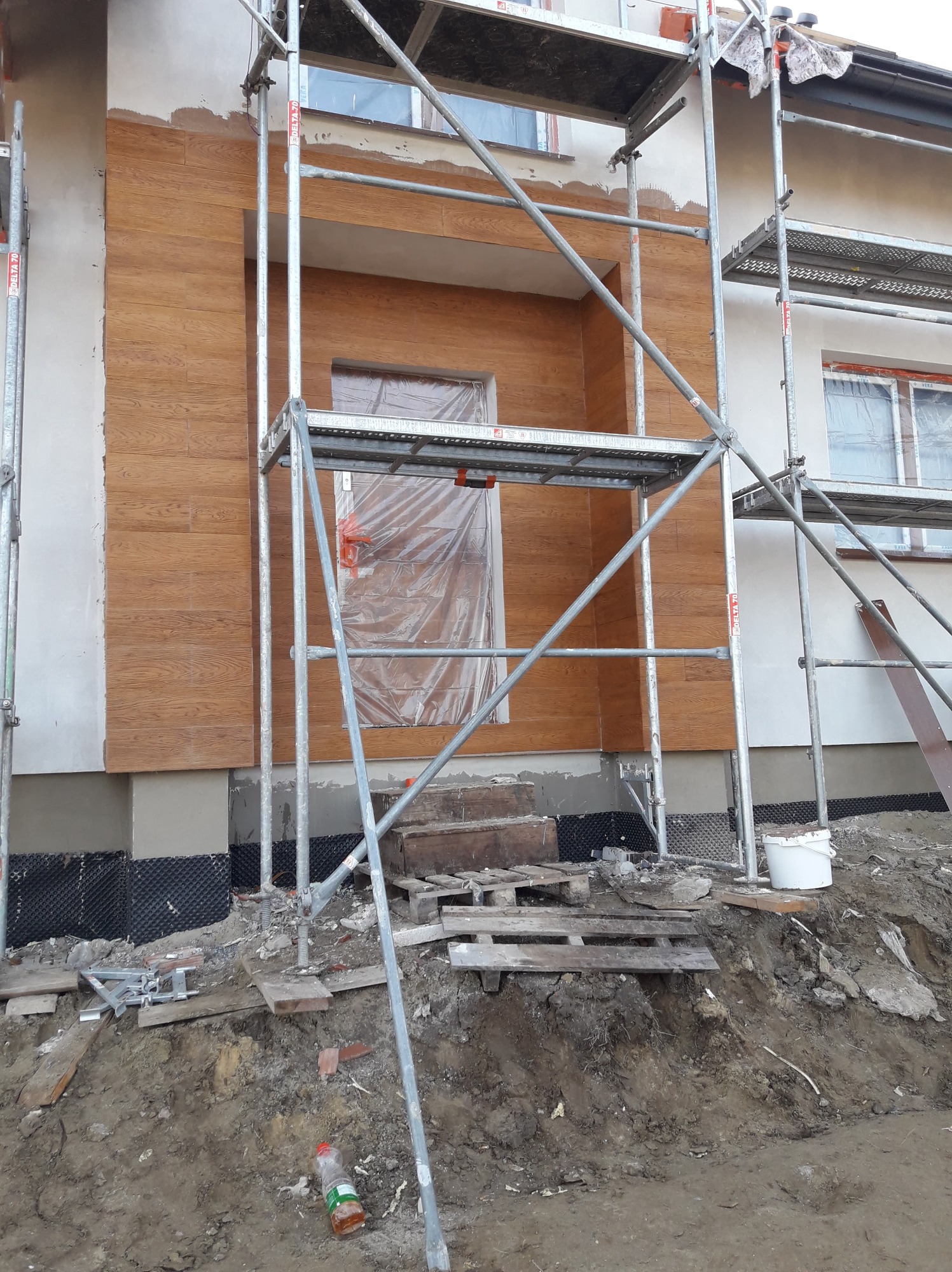 Na zdjęciu widać Panele elewacyjne Drewnopodobne.