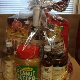 paczka masło orzechowe, syropy do kawy, ckiastecza ania,cukier trzcinowy,syrop pędy sosny,kotlety sojowe,włoski makaron