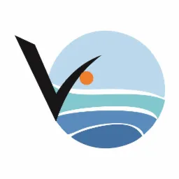 Logo VIVENTURE: Stylizowana litera V na tle okręgu z motywem morza i słońca.