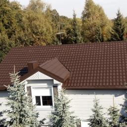 Nowe pokrycie dachowe i rynny.