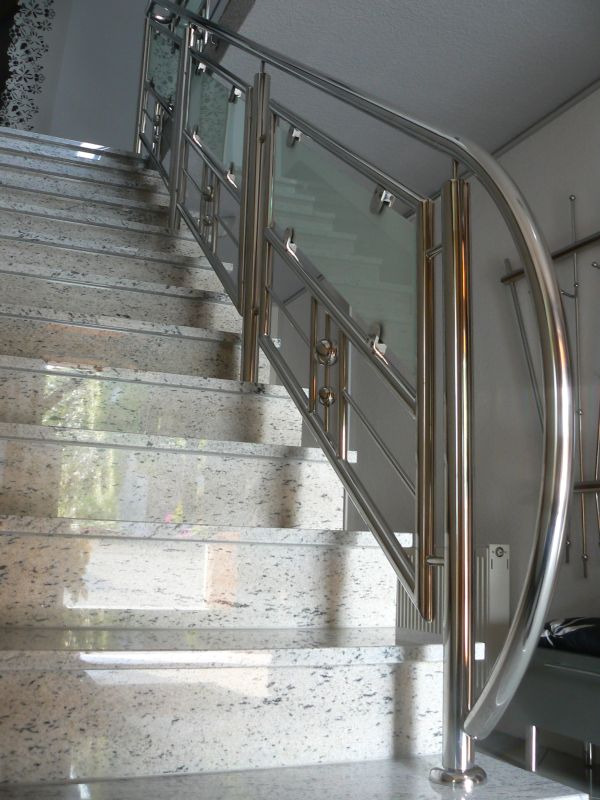 Wyroby ze stali nierdzewnej, balustrady, poręcze, drewno