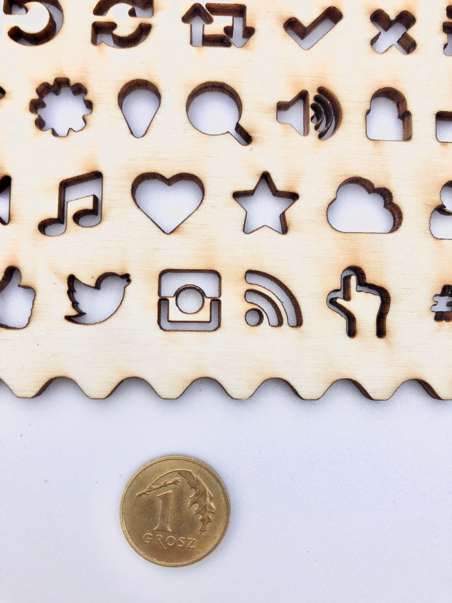 wycinanie laserem sklejki