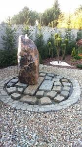 Fontanna z kamienia naturalnego