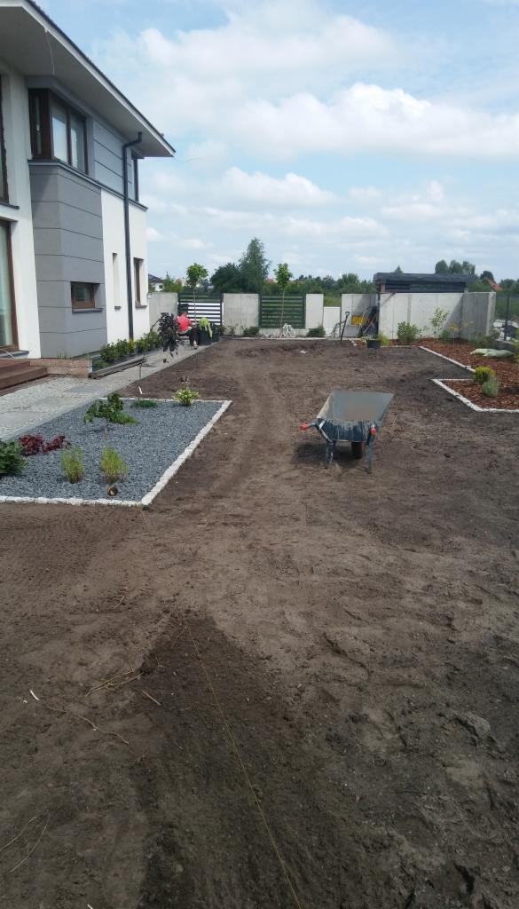 Przygotowanie terenu pod trawnik