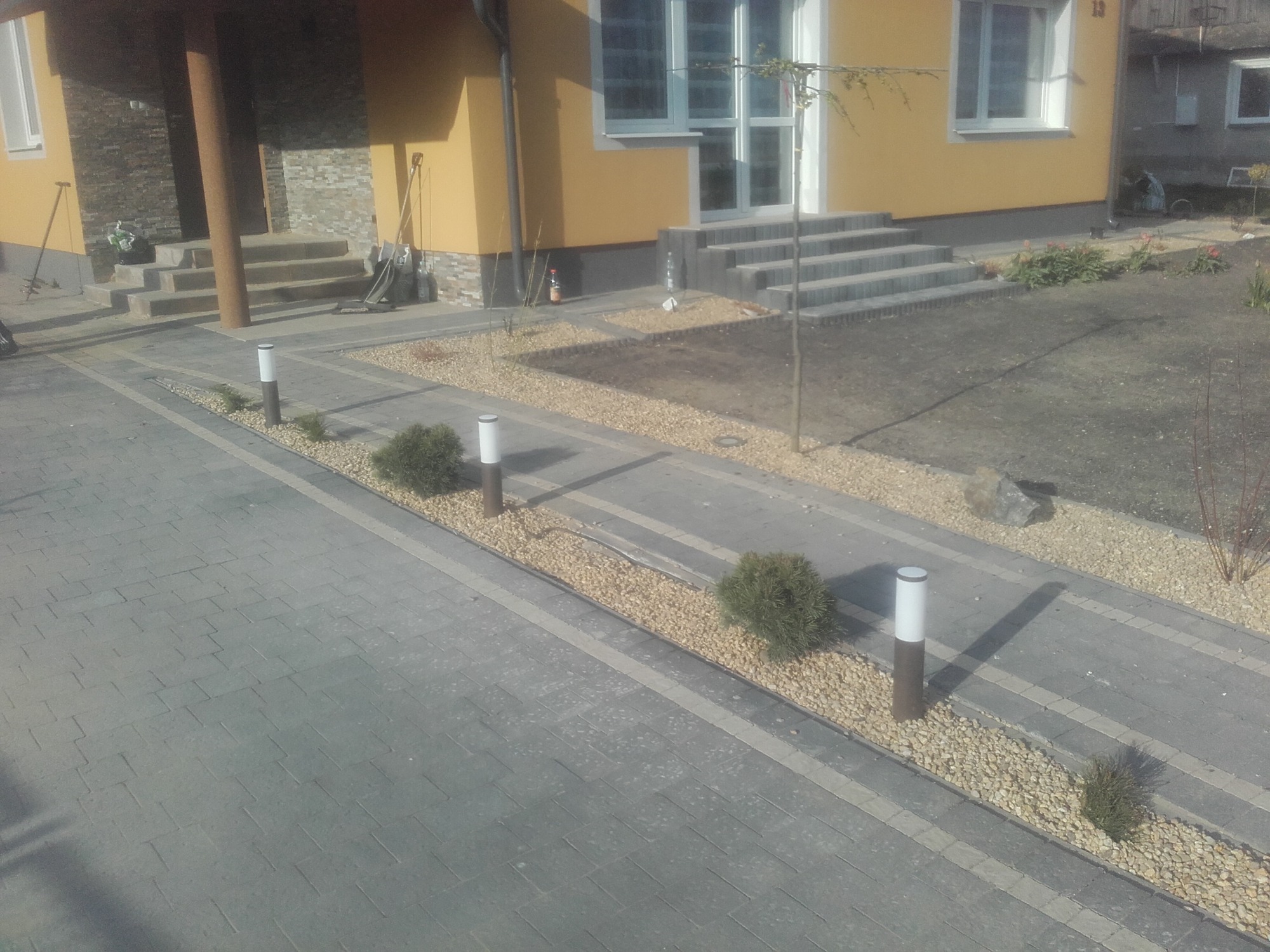 Kostka brukowa wraz z oswitleniem