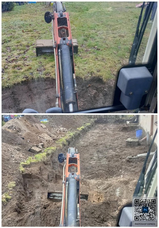 Dwuetapowe ujęcie z kabiny koparki: wykop pod fundamenty w trawie i wzdłuż budynku. Widoczne rury i elementy konstrukcyjne. Prace ziemne w toku.