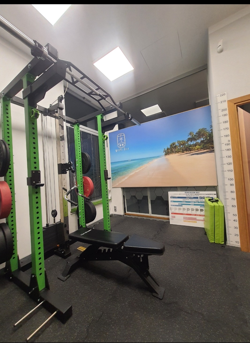 Dysponujemy 2mia salami . Na zdjęciu sala Vip do treningu wyłącznie z jedną osobą