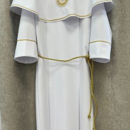 Oferujemy profesjonalne szycie ALB liturgicznych