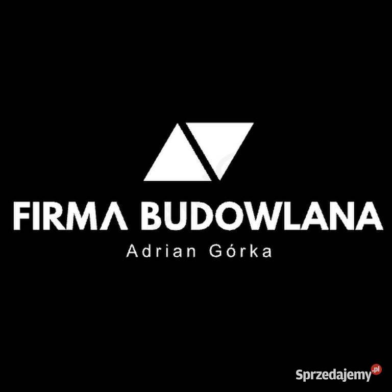 Logo firmy budowlanej Adrian Górka na czarnym tle, z symbolem dwóch białych trójkątów.