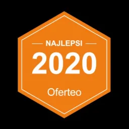 Pomarańczowa odznaka Oferteo 'Najlepsi 2020' na czarnym tle.