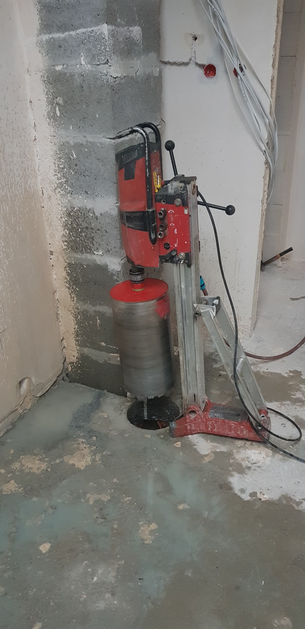 Wiercenie w żelbetonie i w wszelkiego rodzaju konstrukcjach