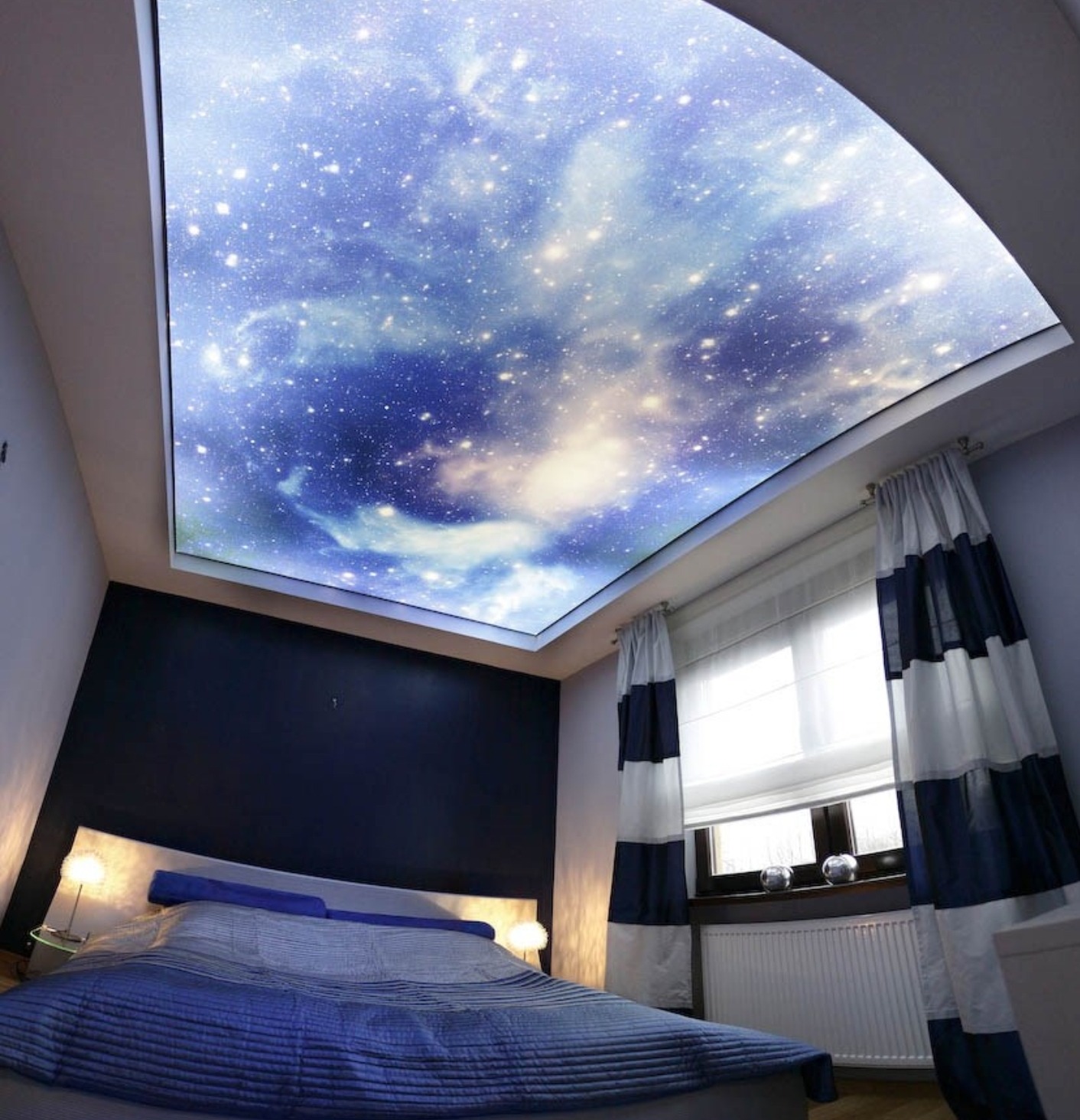 Oświetlenie sufitowe światłowodem