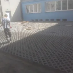 Plac manewrowy 480 m2.