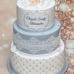 Klasyczny tort na Chrzest Święty