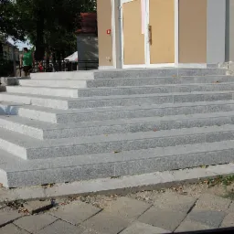 Układanie glazury hurt