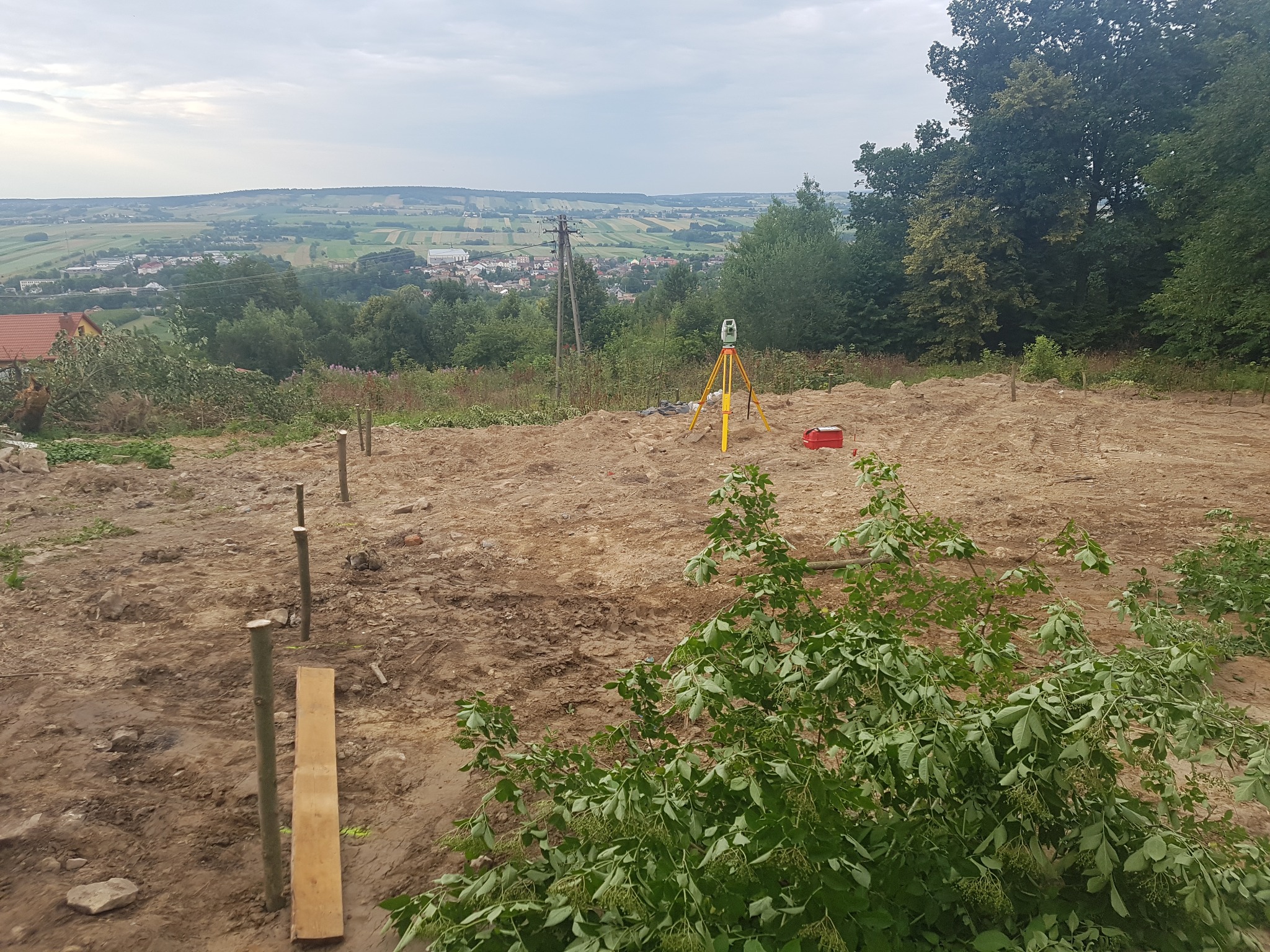 tyczenie budynku mieszkalnego