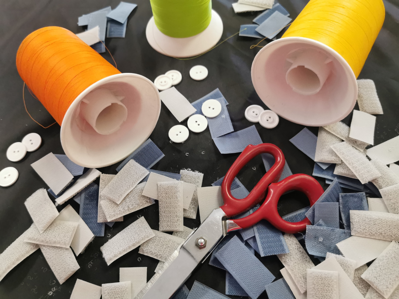 Zaufani kontrahenci - Dzięki którym jesteśmy w stanie zapewnić szeroką gamę dodatków oraz wysokiej jakości materiałów