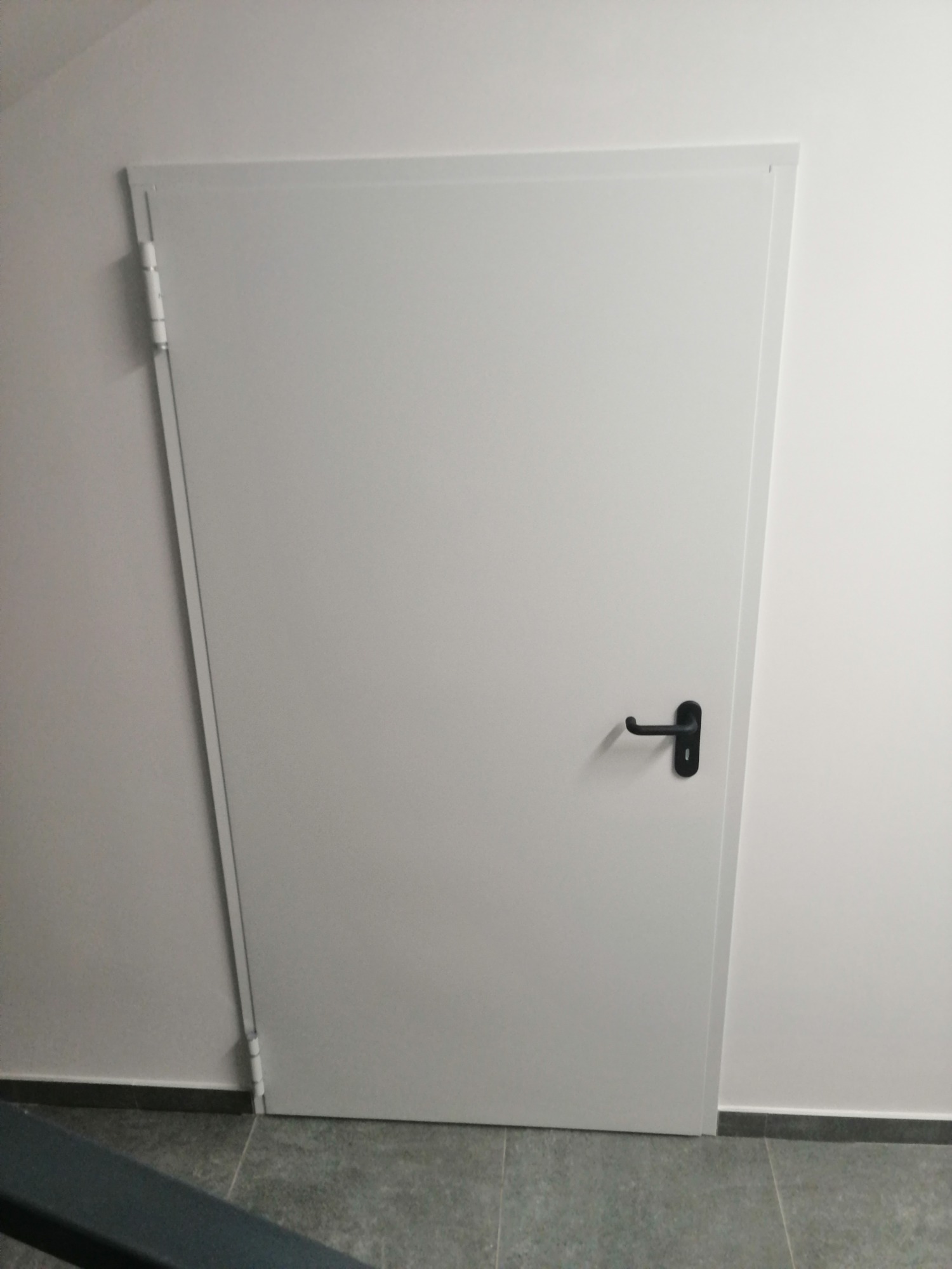 Montaż drzwi i okien