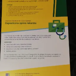 Żółto-zielona ulotka informacyjna Aviva Towarzystwo Ubezpieczeń na Życie SA, prezentująca ofertę grupowego ubezpieczenia na życie z dodatkowym wsparciem w przypadku hospitalizacji i zagranicznej...