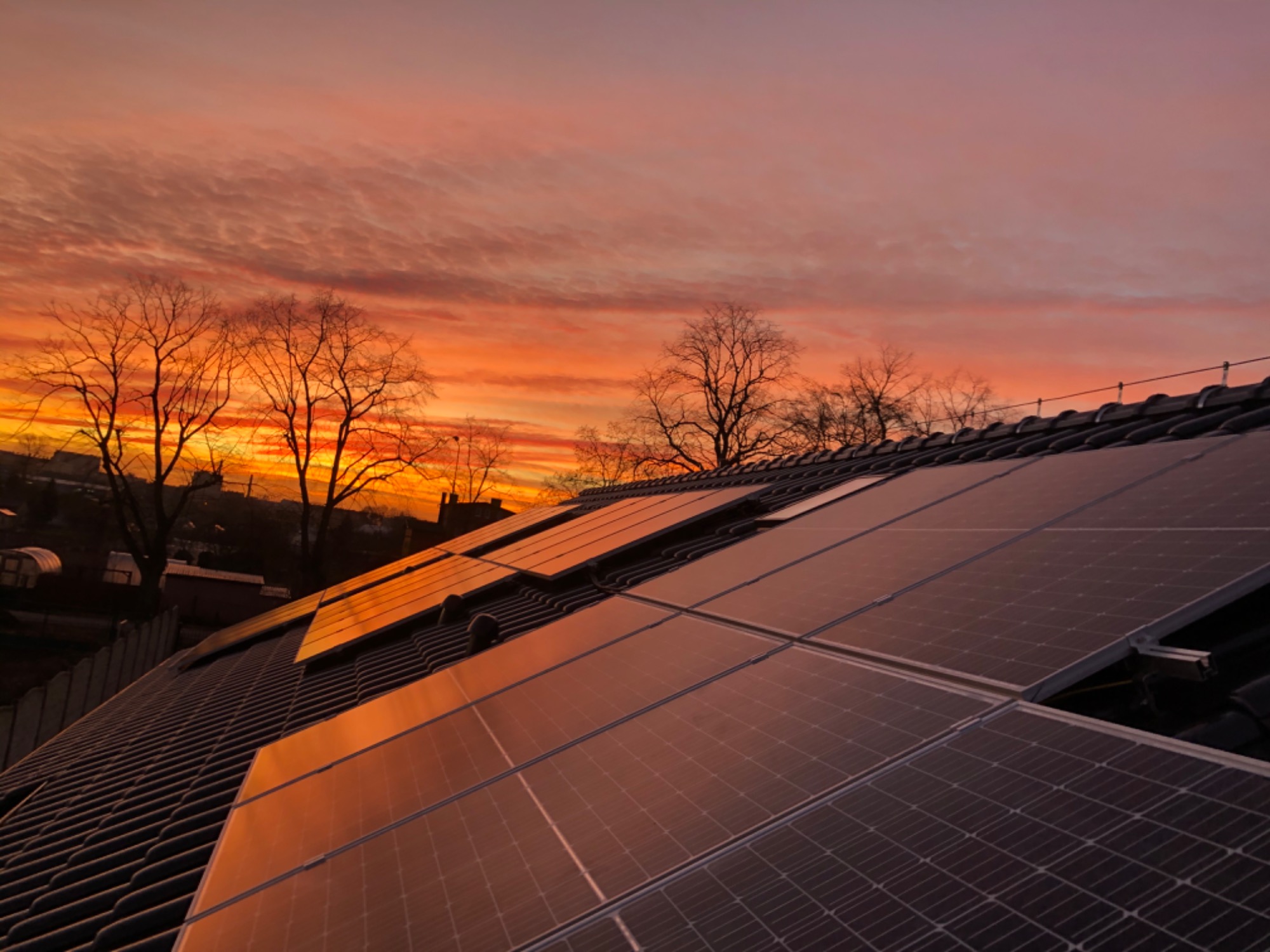 Piękny zachód słońca , widok modułów w blasku zachodzącego słońca bezcenny :-)