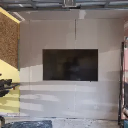 Zabudowa tv zlicowana z tv